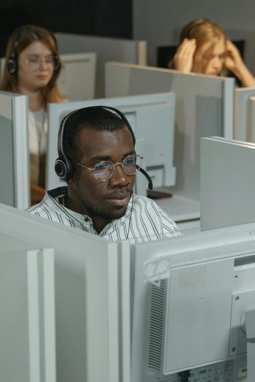 Photo by Tima Miroshnichenko: https://www.pexels.com/photo/people-working-in-the-office-5453811/